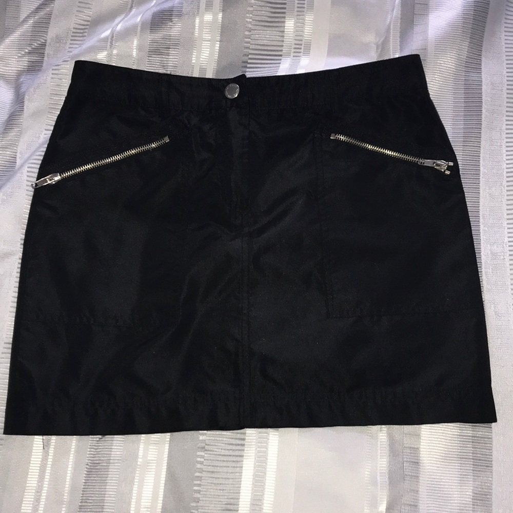 black skirt